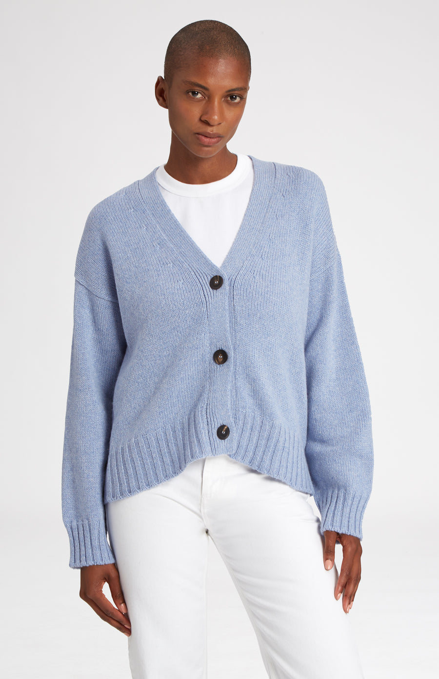 Women's Cropped Cosy Cashmere Cardigan In Sky - Pringle of Scotland