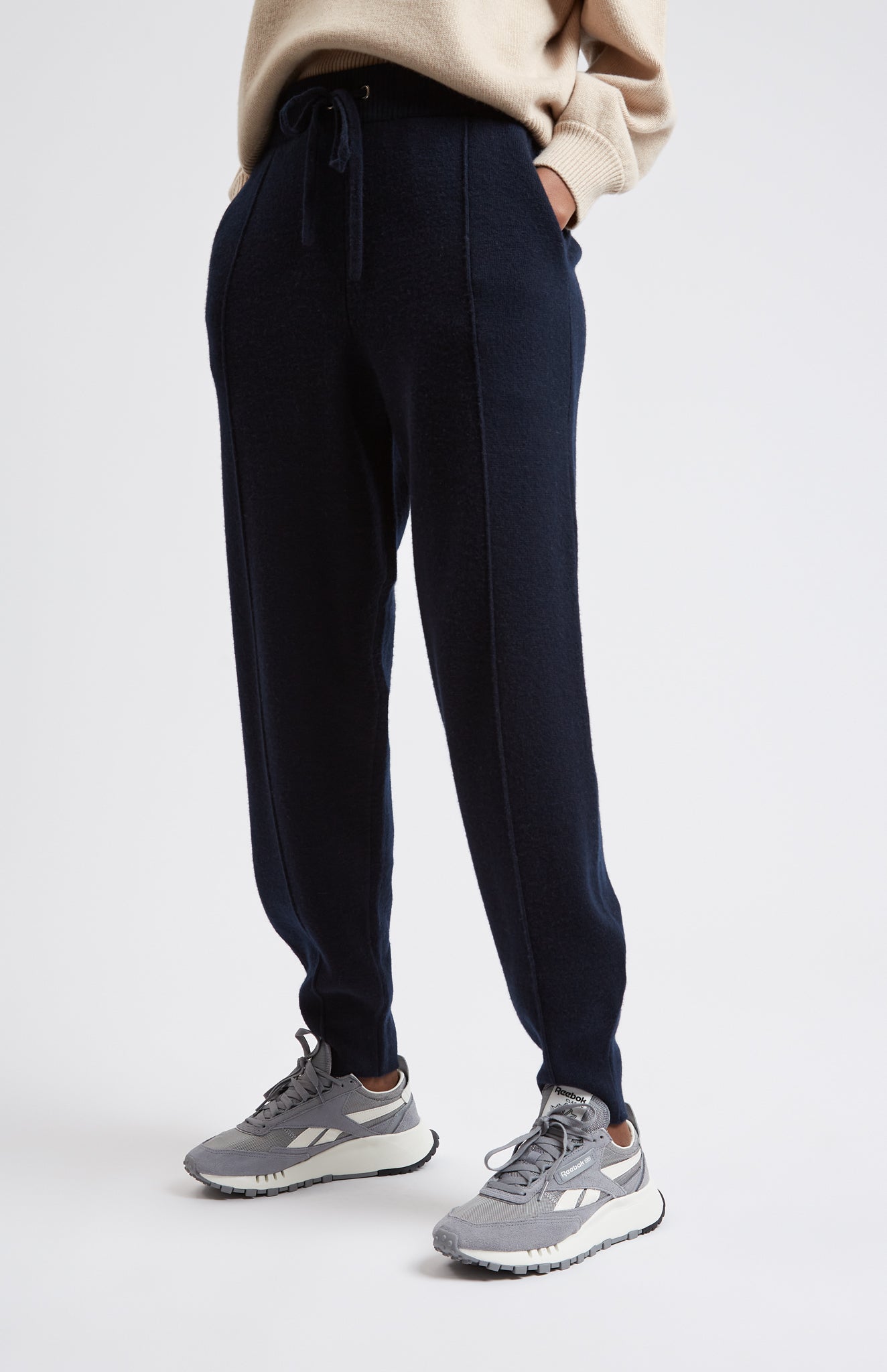 Women's Cashmere Blend Joggers In Indigo