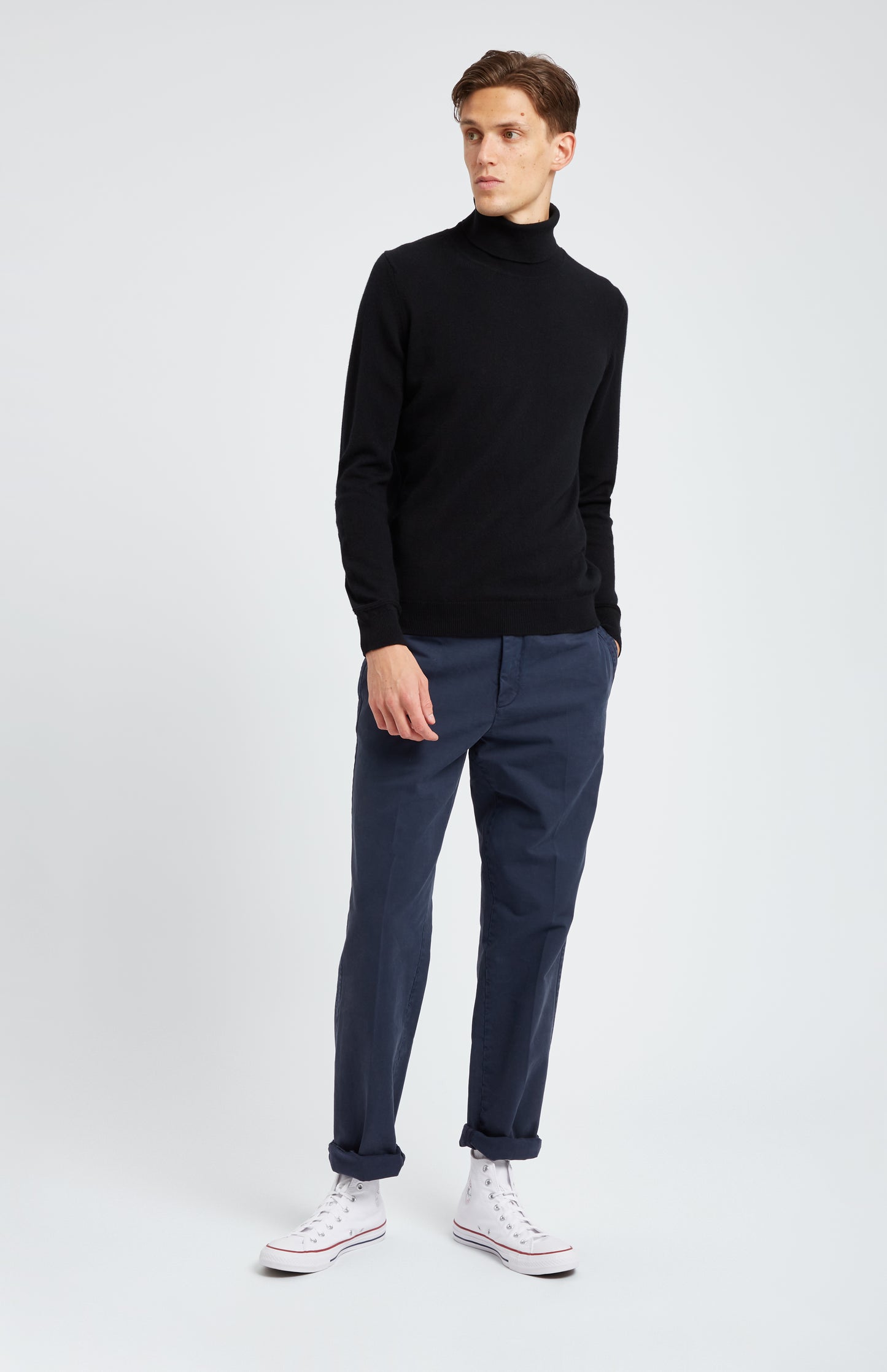 Scottish Cashmere Roll Neck Jumper In Black